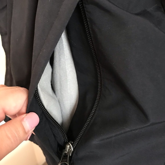 ⛄️Lands End Women’s Black Jacket - Picture 6 of 8